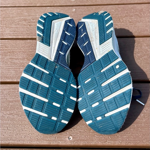 Brooks Anthem 4, Women’s Size 8, 3 Pairs - Picture 7 of 8